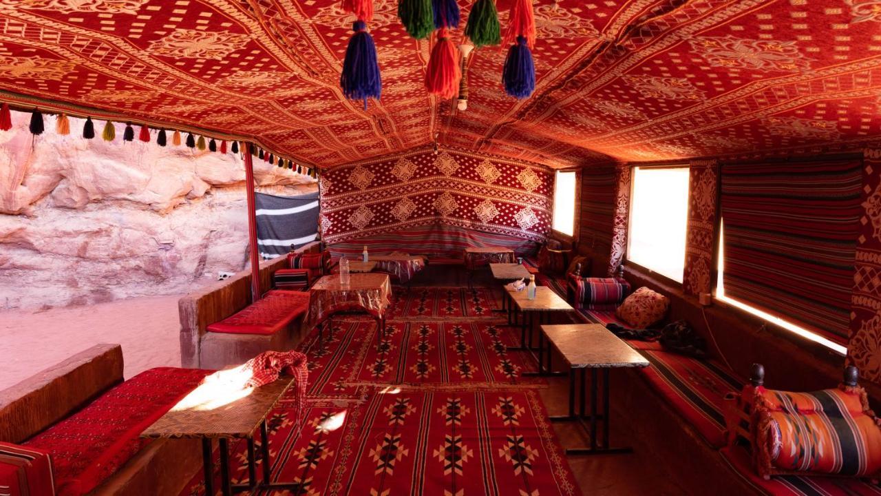 Wadi Rum Meteorite Camp ภายนอก รูปภาพ