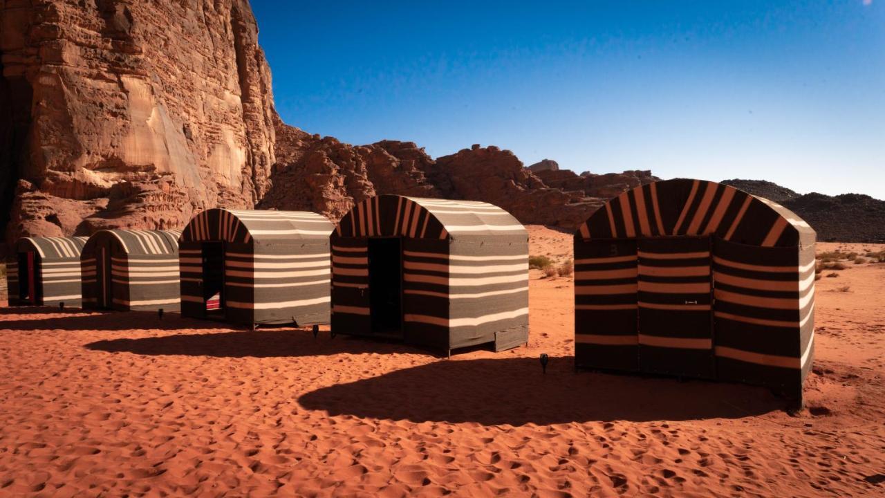 Wadi Rum Meteorite Camp ภายนอก รูปภาพ