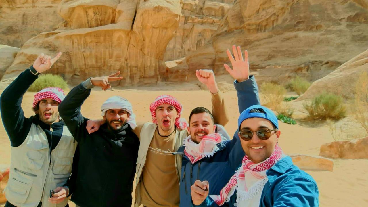 Wadi Rum Meteorite Camp ภายนอก รูปภาพ