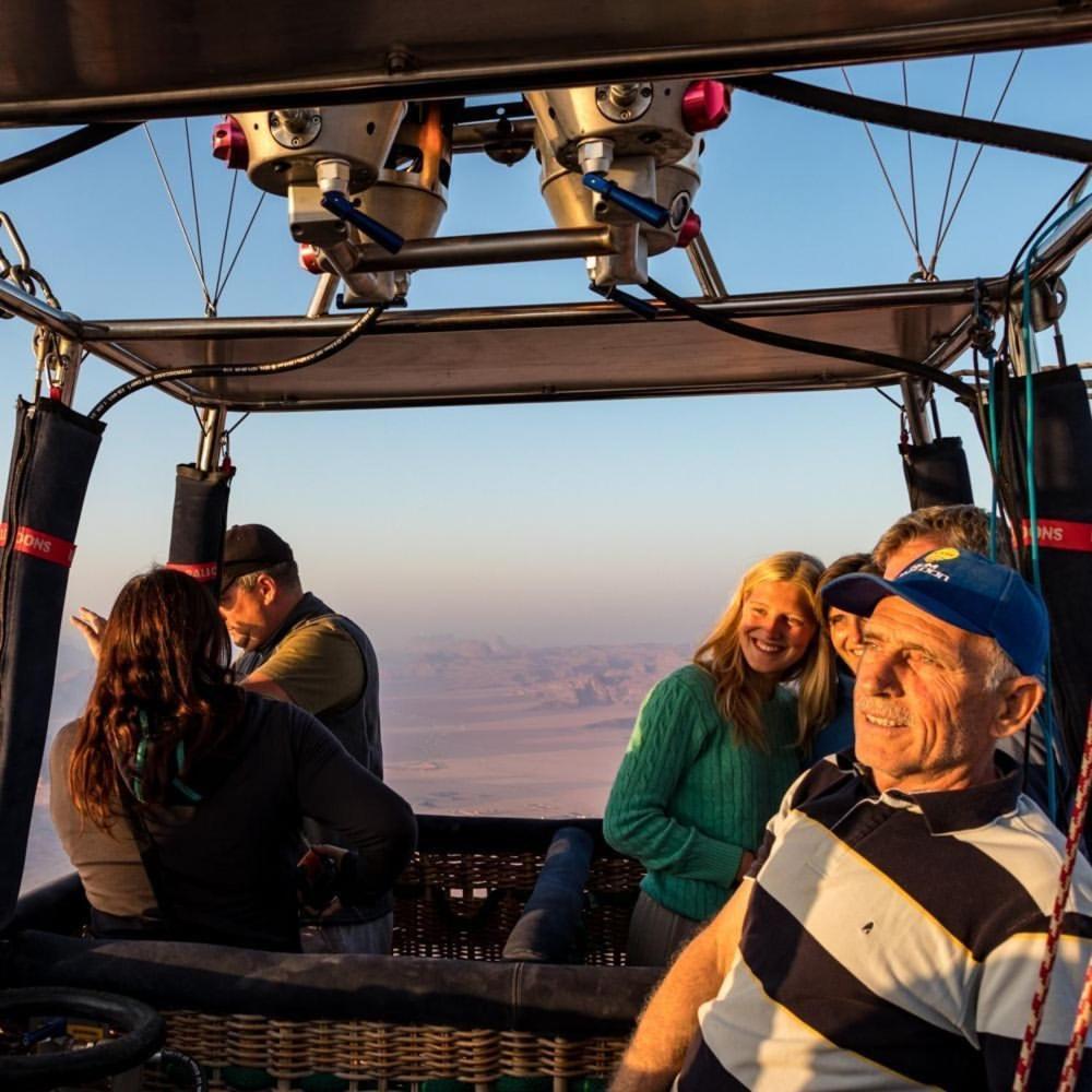 Wadi Rum Meteorite Camp ภายนอก รูปภาพ